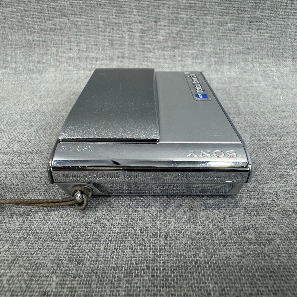 Sony Cyber-shot DSC-T5 5.1MP Digital Camera Silver Tested 2 Batteries Charger - Picture 7 of 10